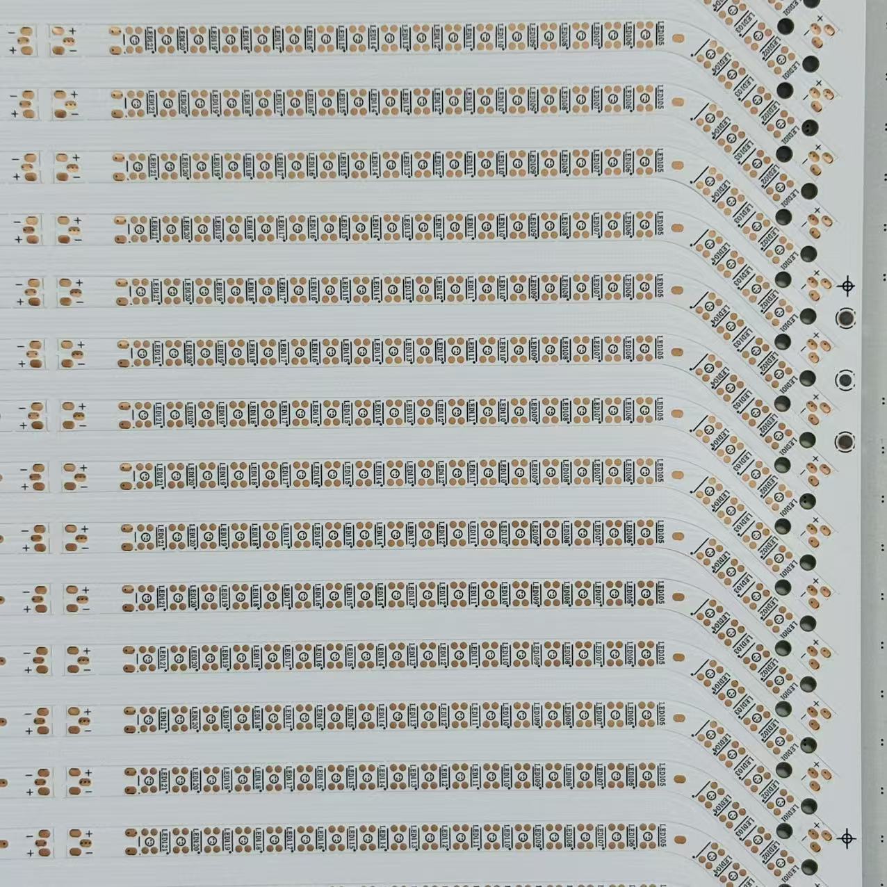 FPC柔性线路板 车灯BT05专用  三拼板 280*5MM*48PCS 双面白膜