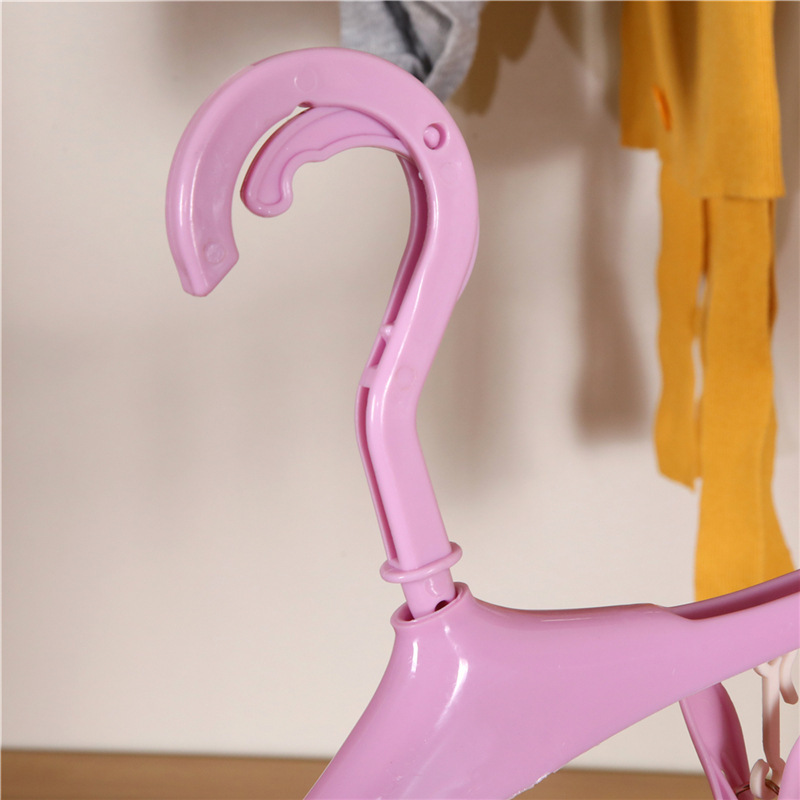 Windproof universal plastic hanger