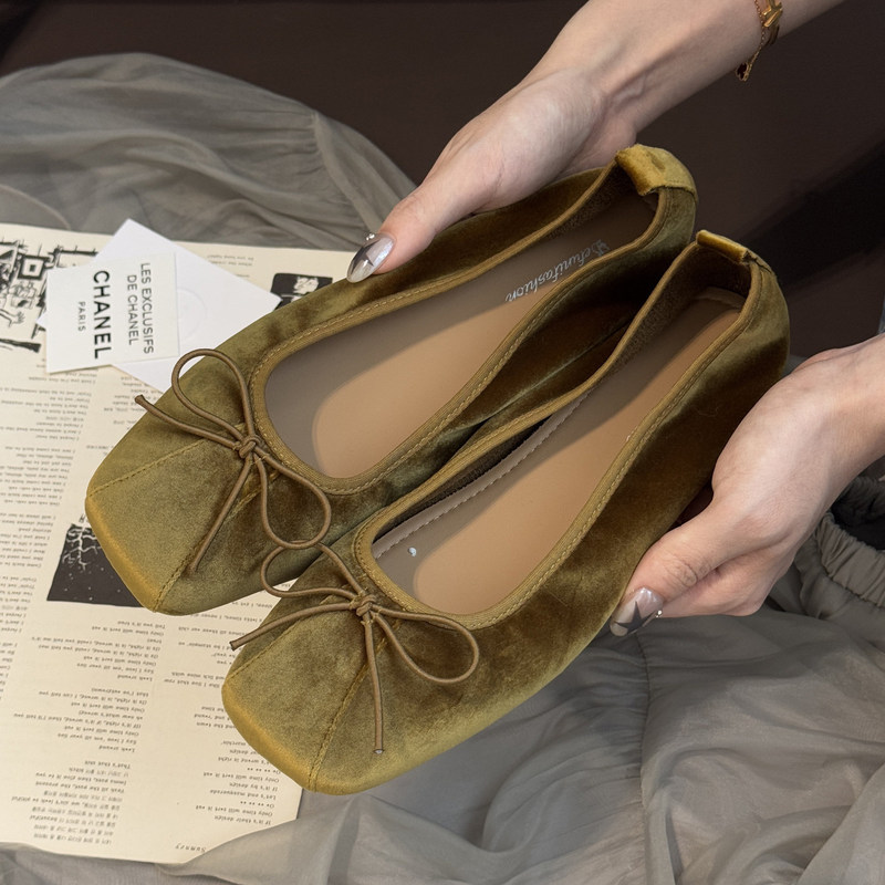 Korean-style velvet bow ballet shoes for women, 2026 new model, square-toed flat granny shoes, shallow soft-soled single shoes for women Korean-style velvet bow ballet shoes for women, 2026 new model, square-toed flat granny shoes, shallow soft-soled single shoes for women