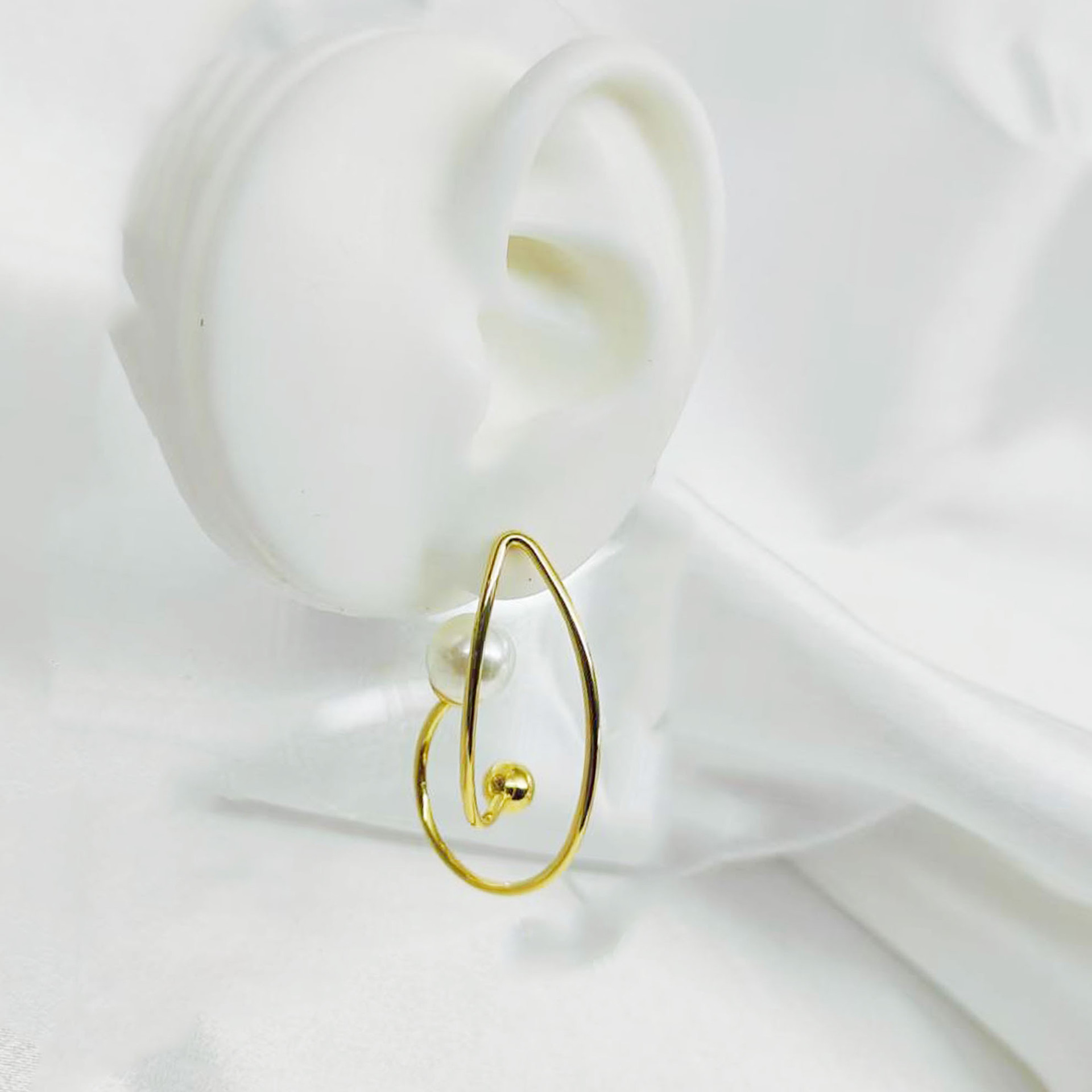 Vintage Minimalist Pearl Geometric Circle Drop Earrings Fashion_voghion.com