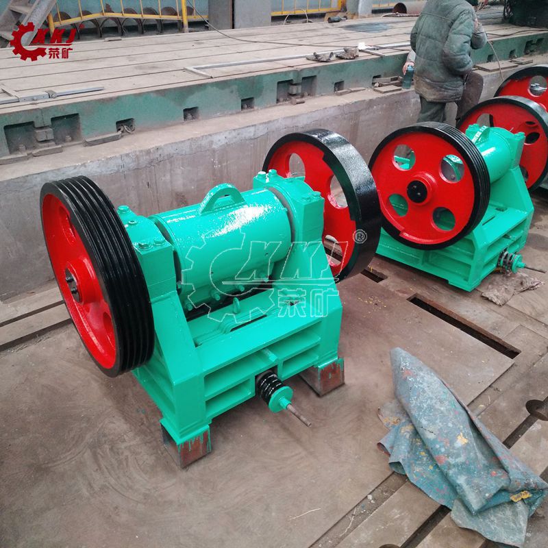 小型颚式破碎机 鹅卵石鄂式破碎机 250x400矿石颚式破碎机厂家