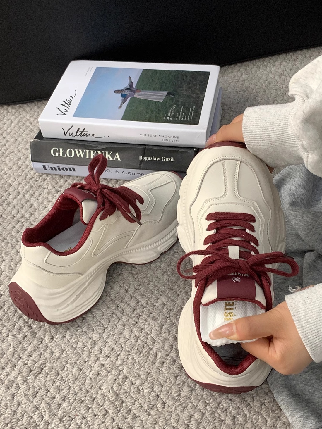 轻复古摩登时尚酷鞋女2024秋冬新款百搭厚底运动休闲鞋跑步鞋女