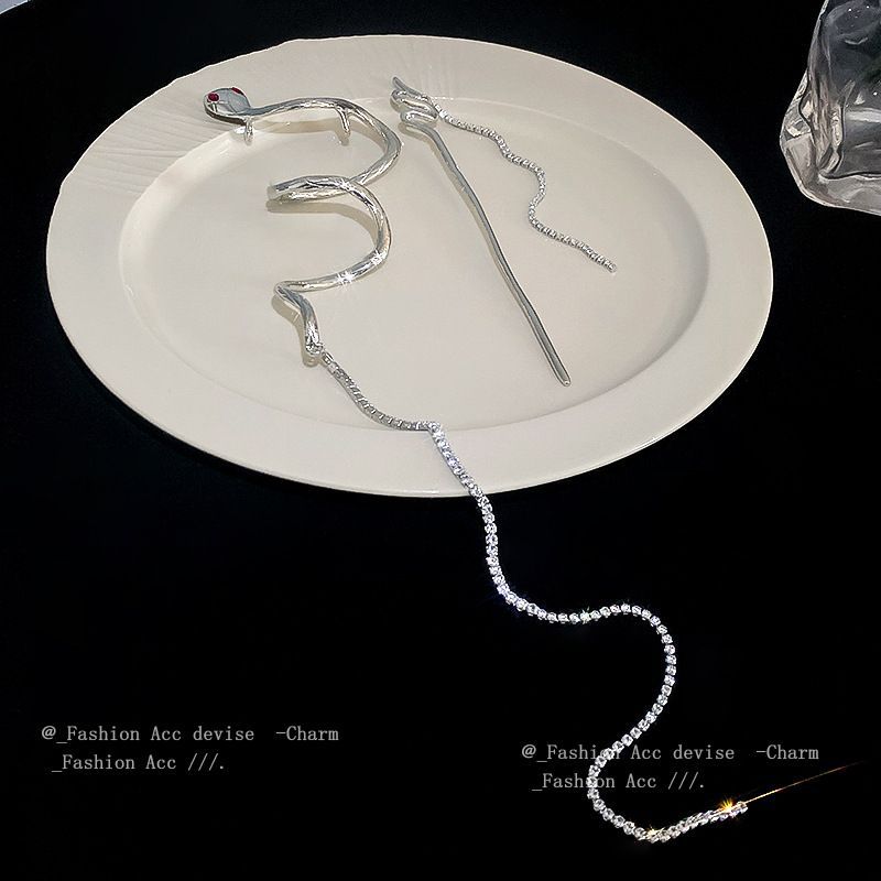 Corea del Sur en forma de serpiente borla incrustada en diamante horquilla ins nicho de alto grado sentido updo horquilla Luz Accesorios para el cabello de lujo estilo nacional