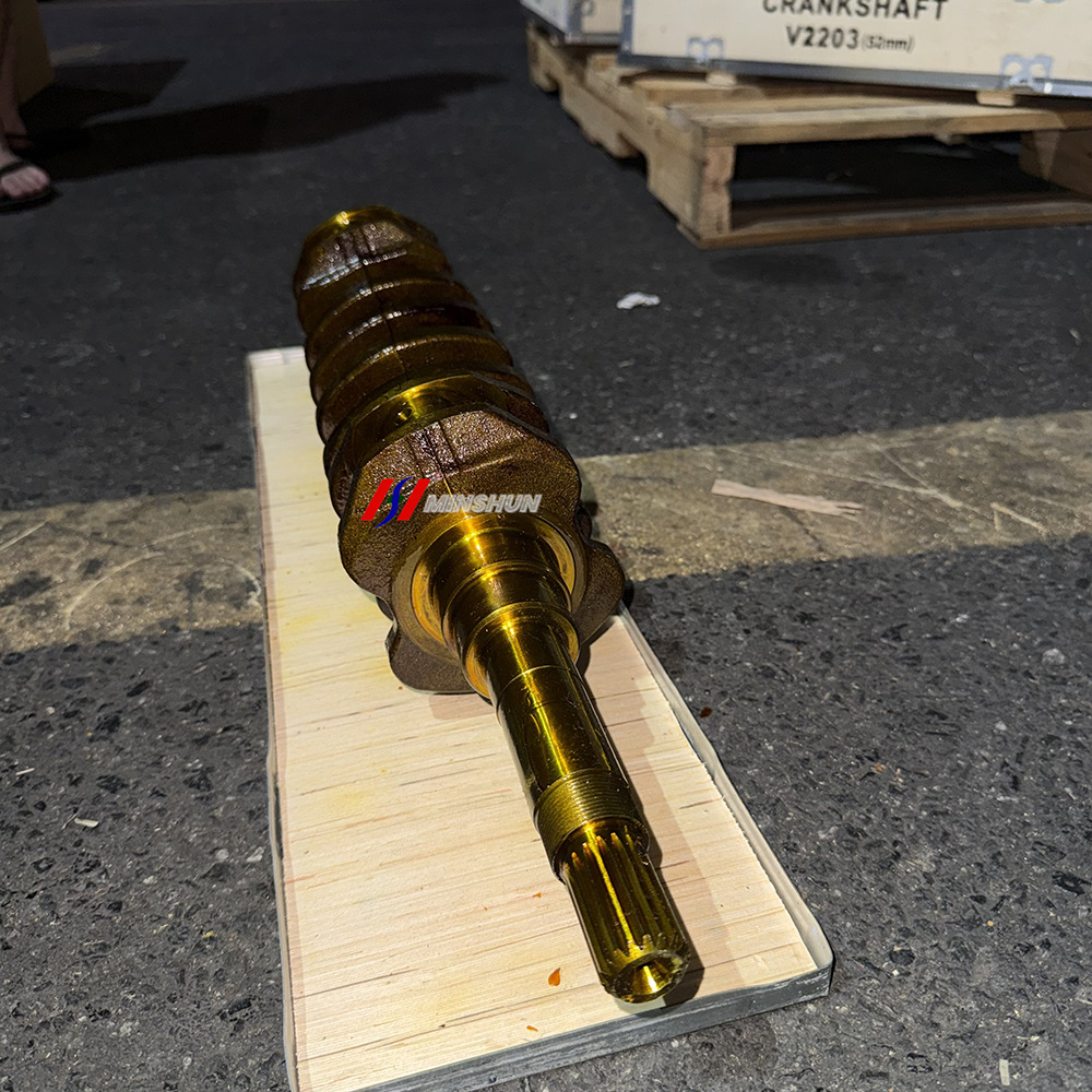 Kubota V2203 Engine Crankshaft 52mm Excavator Loader Diesel Engine Crankshaft Parts