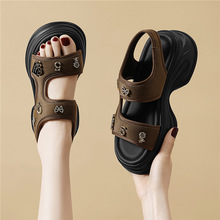 2025�\���ļ��ٴ��⴩�ɸ�׺�וr�bħ�g�N��Ь�_�R¶ֺ�~��ŮЬ