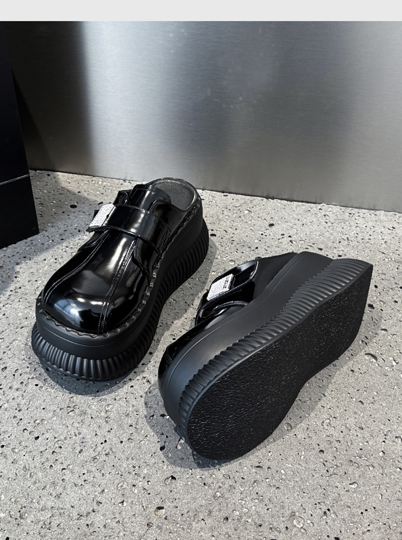 Dikke zolen sandalen dames in de zomer van 2024, nieuwe stijl met sponscake dragen buiten halve teen voor het vergroten_voghion.com