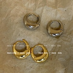 金属の冷たい風の素の輪のイヤリングの小さい大衆のデザイン感の高級なイヤリングの新型の2024の爆発的な爆発の気質の耳飾りの女性の潮