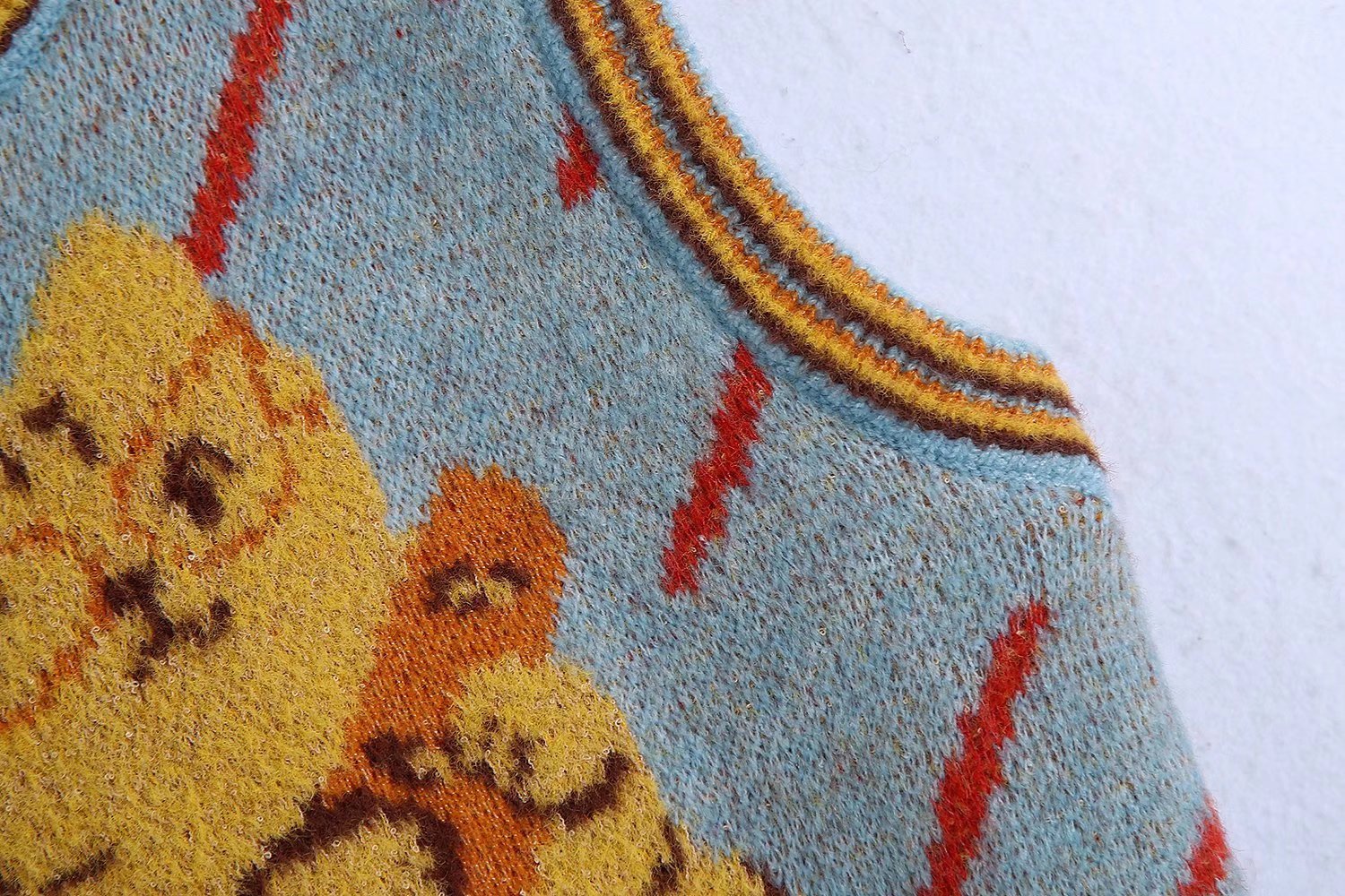 Round Neck Sleeveless Animal Pattern Knitted Vest NSXFL113870