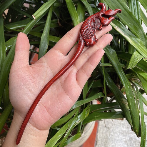 Small-leaf red sandalwood antique carved hairpins for hair, hand-polished wooden crafts, antique mahogany gifts wholesale