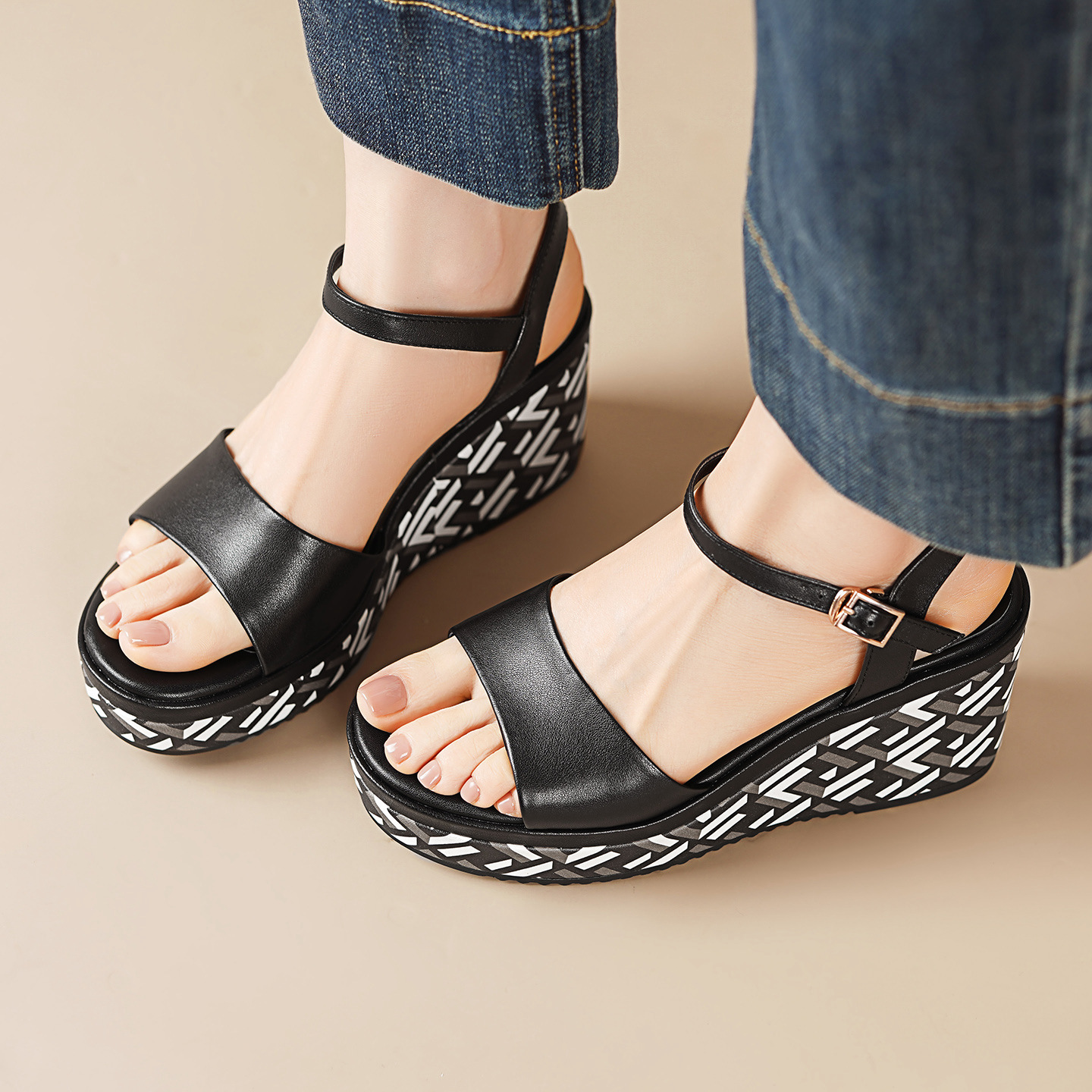 Sandal cao gót nữ hở mũi quai ngang khóa, đế dày 8.5 cm, phối màu — đen chi tiết 2