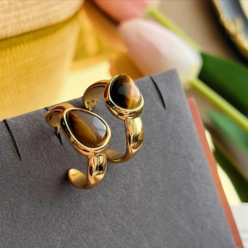 Small design retro classic fashionable elegant earrings