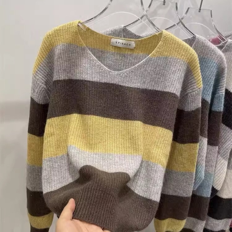 Striped sweater for women, V-neck knit top, short style for petite figures, spring Korean version, casual and stylish, loose and slimming top for women