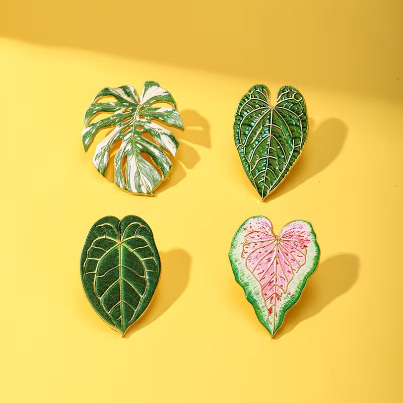 Plantas tropicales broche de color hoja de bambú de espalda insignia de aleación pin ropa bolsas de lápiz accesorios mochilas al por mayor en stock