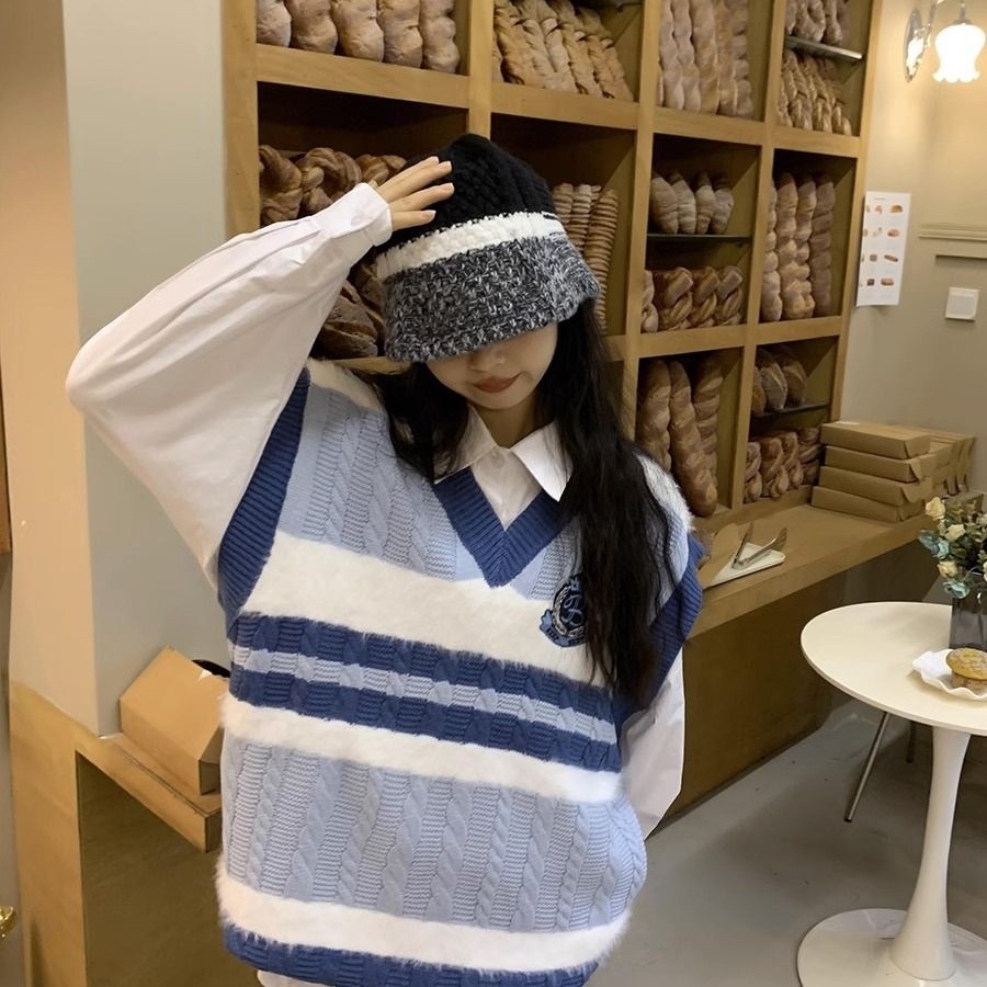 两件套装/秋季学院风麻花撞色V领针织背心马甲毛衣叠穿百搭衬衫女