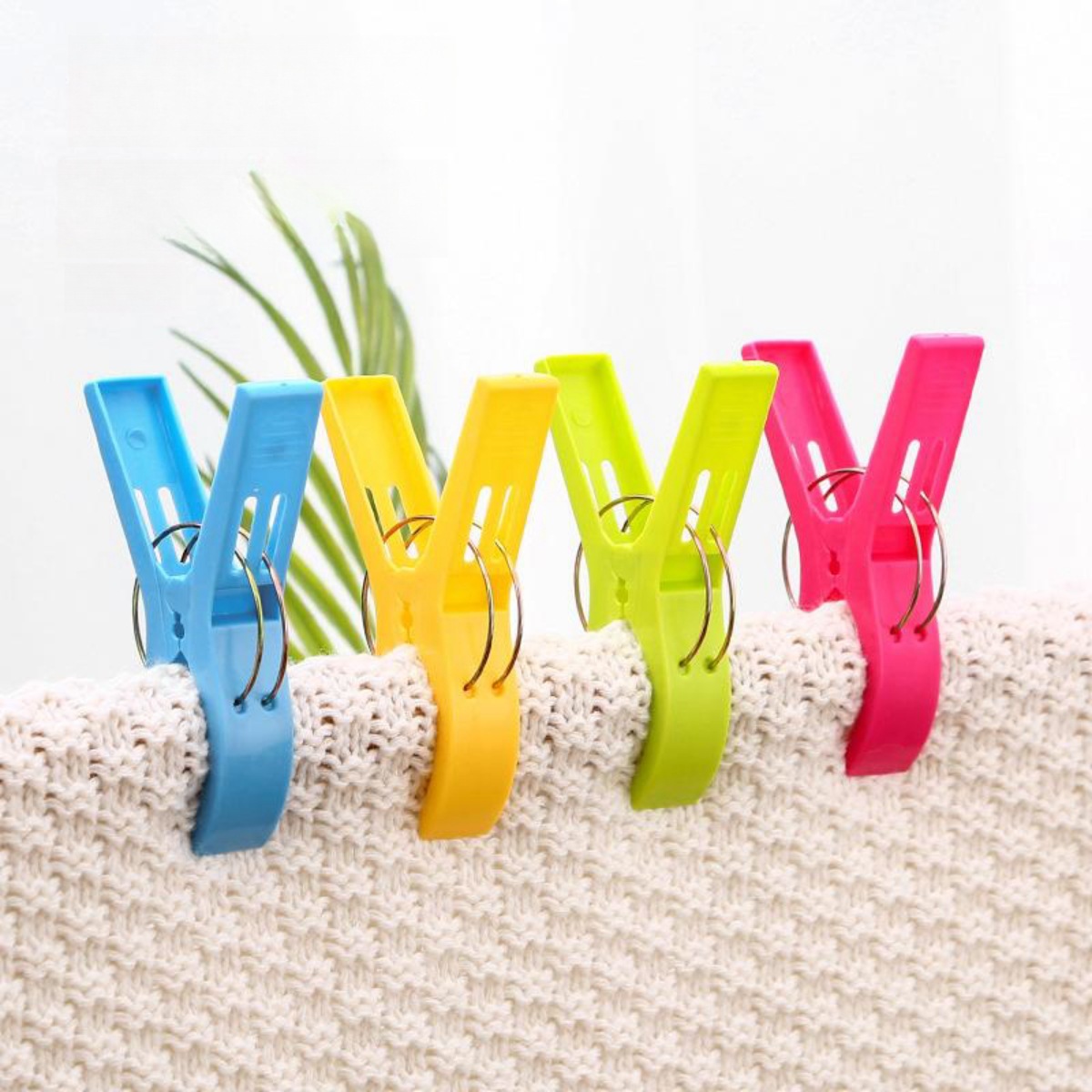 Home Strong Clothes Drying Clips, Quilt Clips, 4 Pack Plastic Bed Sheets Drying Clips, Multi-Functional Clothes Drying Clips Factory