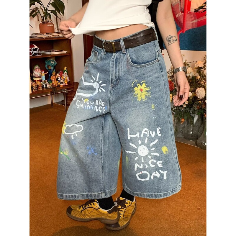American retro denim women's shorts, summer 2026 new style, loose and slimming mid-length 5-point wide-leg shorts, trendy American retro denim women's shorts, summer 2026 new style, loose and slimming mid-length 5-point wide-leg shorts, trendy