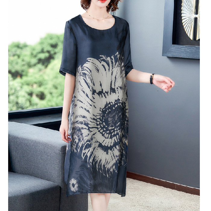 中年妈妈夏装连衣裙2021新款大码阔太太印花冰丝宽松大码显瘦裙子