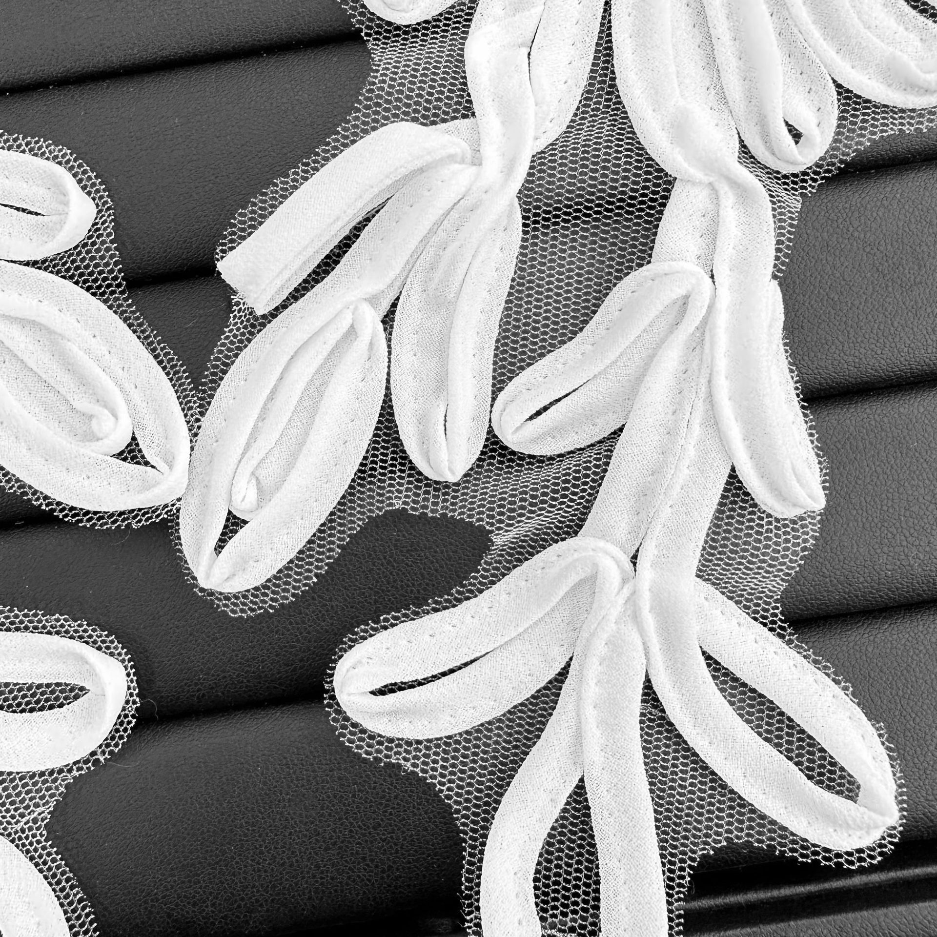 Flor blanca bordada estereoscópica parche de ergena vestido de boda decoración tela DIY reparación de flores grandes