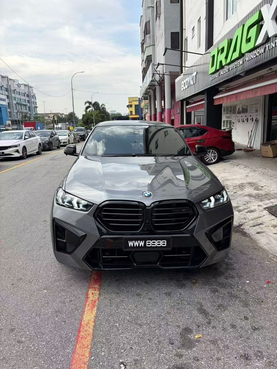 Suitable for Bmw X6 E71 Upgrade to New X6M Old-To-New Body Kit, Front and Rear Bumper Assembly, Four Exhaust Tips, Wheel Arches