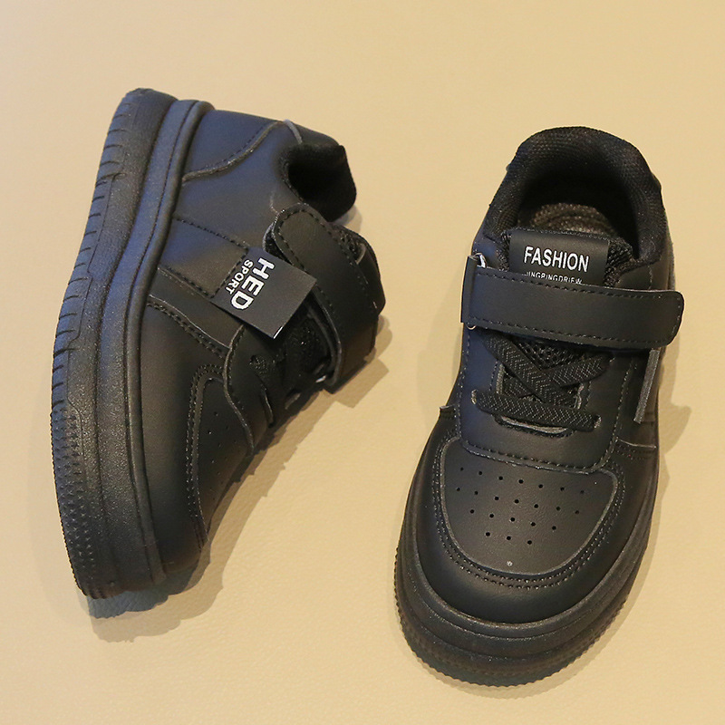 2025 primavera y otoño zapatos blancos para niños zapatos deportivos antideslizantes para niños zapatos de skate suaves para bebés antideslizantes y resistentes al desgaste