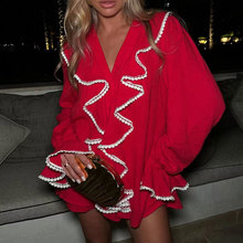 INS���u�W���羳Ů�bᘿ��L��V�I���r�����e�ٴ������R�d����