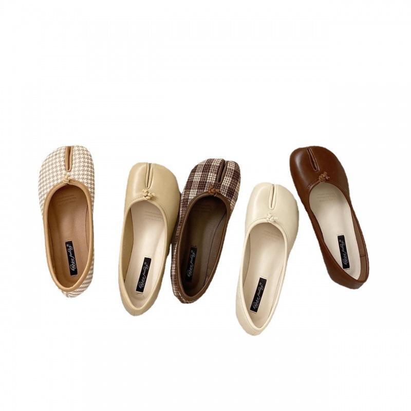 20234 Geteilte Schuhe für Damen mit flachen Sohlen, Frühlings- und Herbstpferd, kleine Schweinehufe, geteilte Zehen-Lazy-Einzelschuhe,_voghion.com