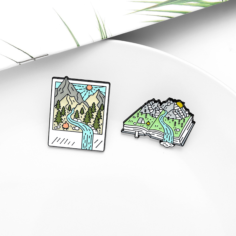 Unisex Gender Fashion Pin Mountain Alloy Stoving Varnish Unisex Brooches