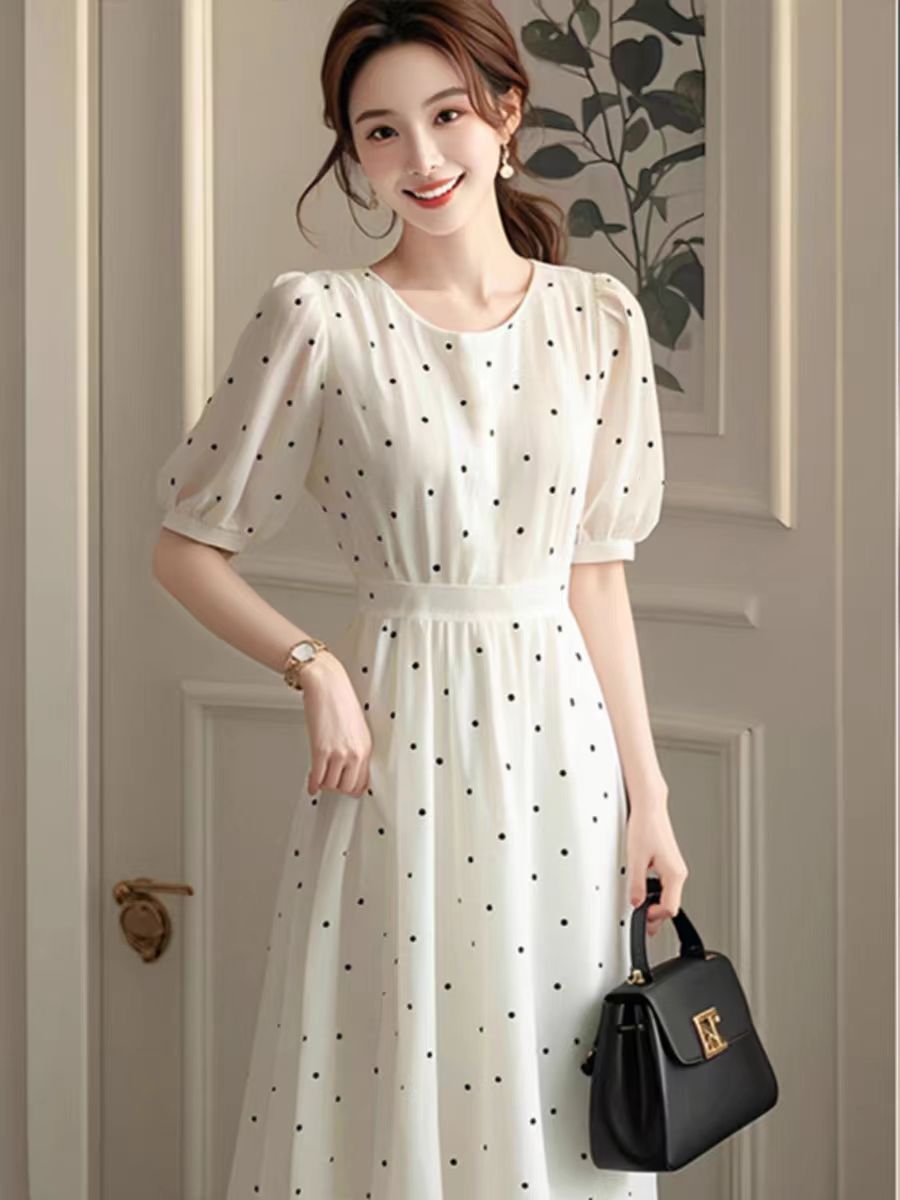 Đầm maxi nữ thắt eo chất liệu voan chấm bi trắng kiểu Pháp — Điểm sóng trắng