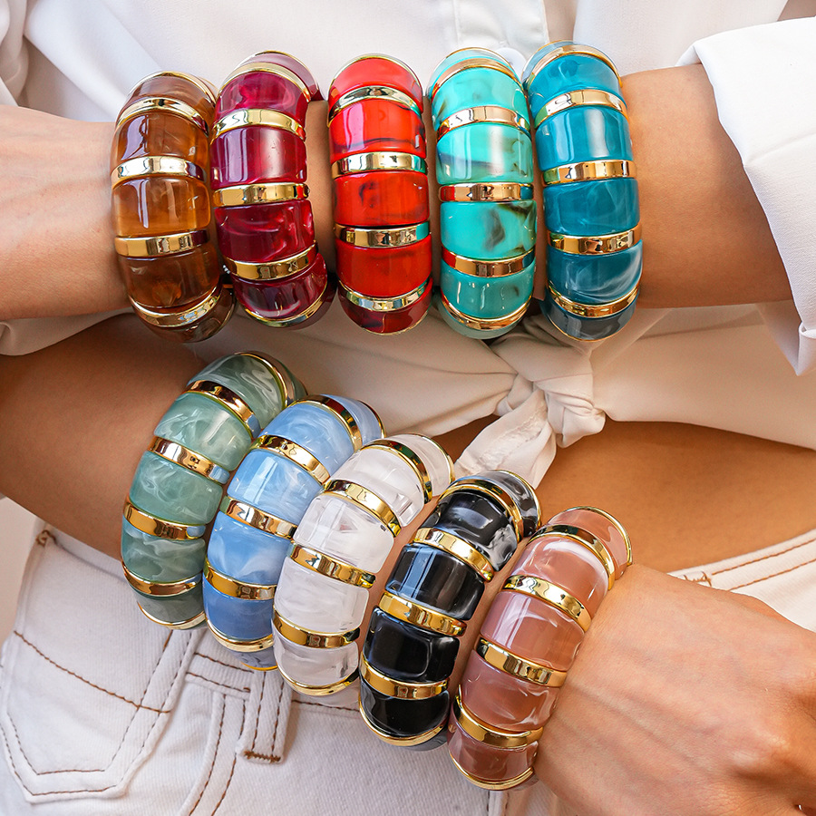Pulsera de costura de mancha geométrica acrílica europea y americana, pulsera de moda de personalidad de nicho, joyería de temperamento único de alta calidad image 4