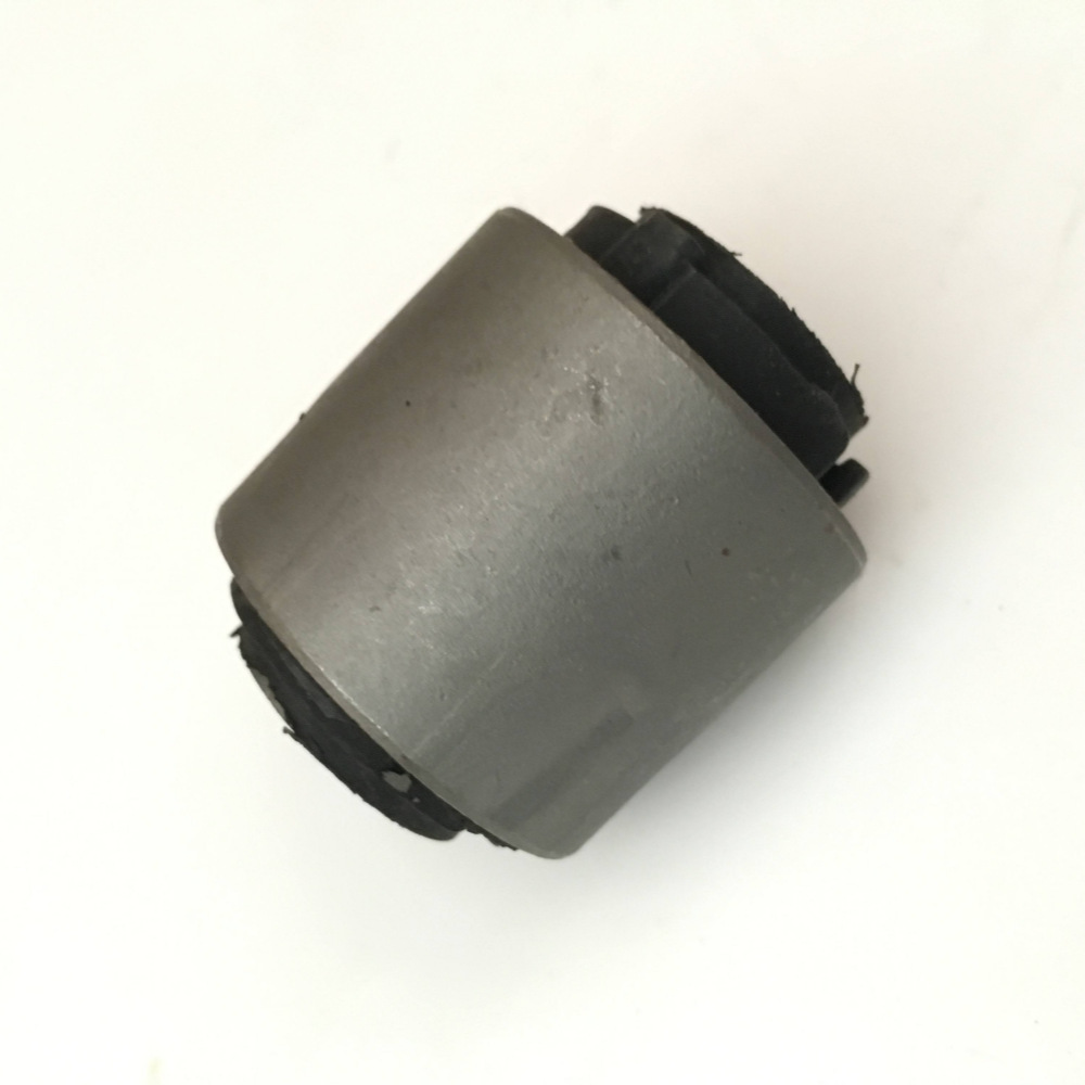 适用于路虎神行者2 2006-2014 LR001184的控制臂衬套