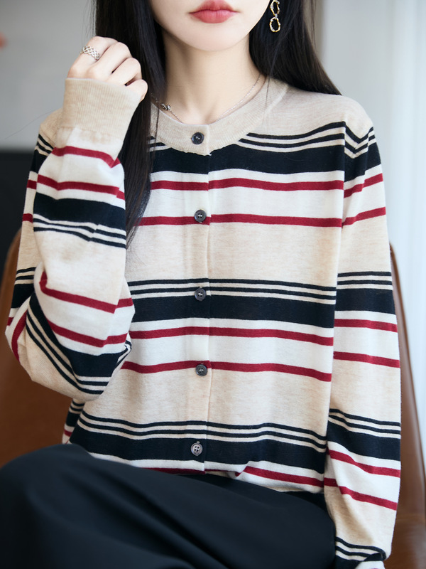 2025年秋冬新款精纺羊毛圆领针织开衫长袖女拼色条纹宽松百搭上衣|undefined