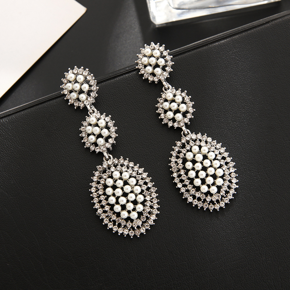 fashionable retro long quality earrings pearl