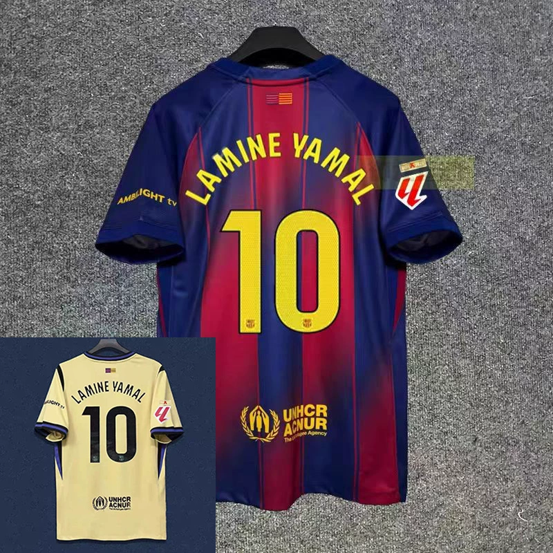 Домашняя и гостевая форма Барселоны сезона 2526, номера 10 Ямал, 9 Леванд, 11 Рафина, 8 футболки
