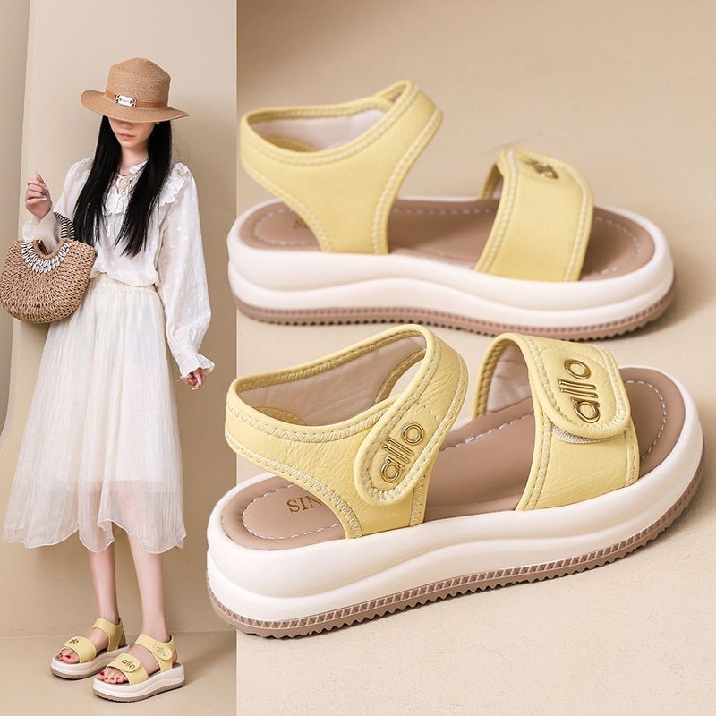 2026 nuevo estilo coreano de verano universal muffin con suela gruesa antideslizante casual de playa suave zapatos deportivos de arena