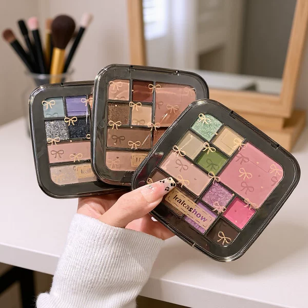 Kakashow's Heart-Stirring Comprehensive Powder Palette with Natural Color, Non-Flying Powder, Delicate and Gentle Texture, Eleven-Color Eyeshadow Palette