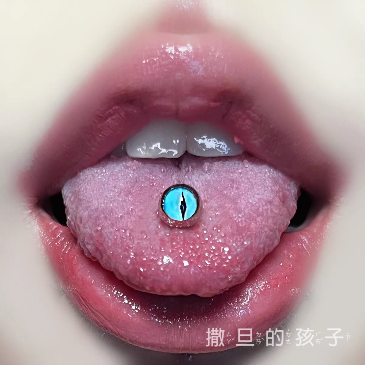 Pointed titanium steel lip stud product view