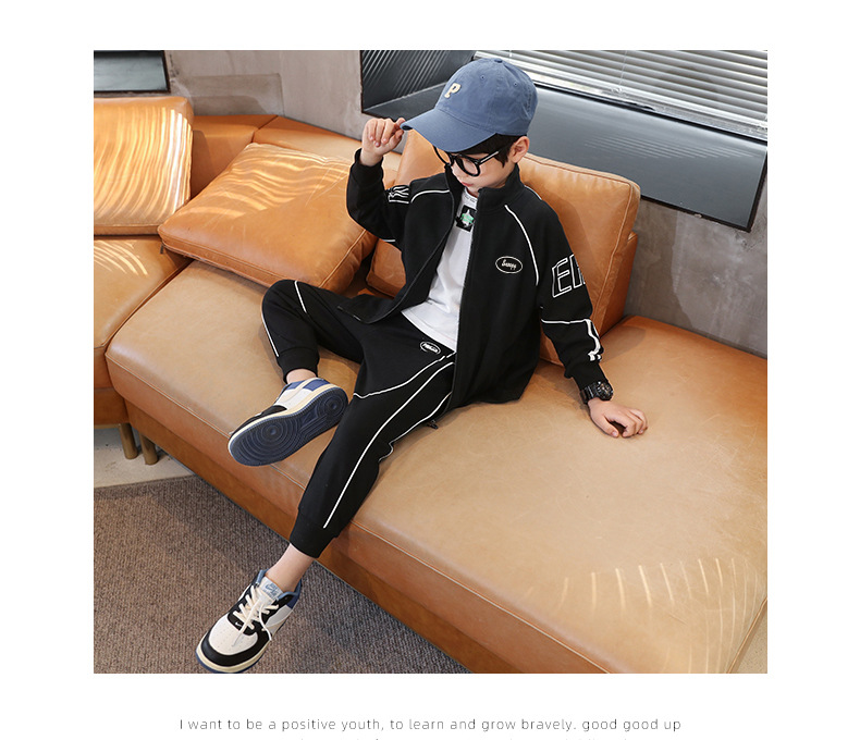 Ensemble de vêtements de sport pour garçons pour enfants 2024 Zhongda version coréenne de l'uniforme scolaire de sport pour enfants 2022 nouveau_voghion.com