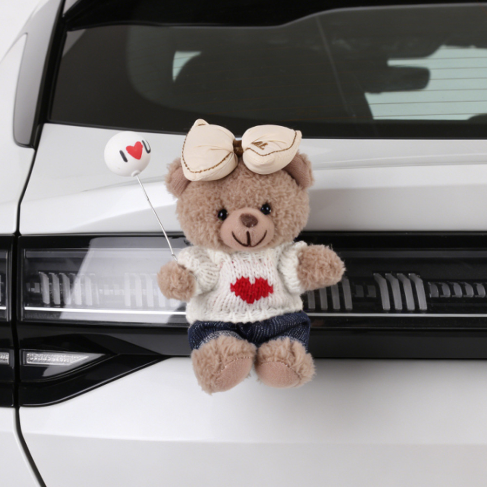 Colgante de coche Colgante trasero Dibujos animados lindo oso trasero trasero muñeca adorno pegatina baúl fuera del coche muñeca