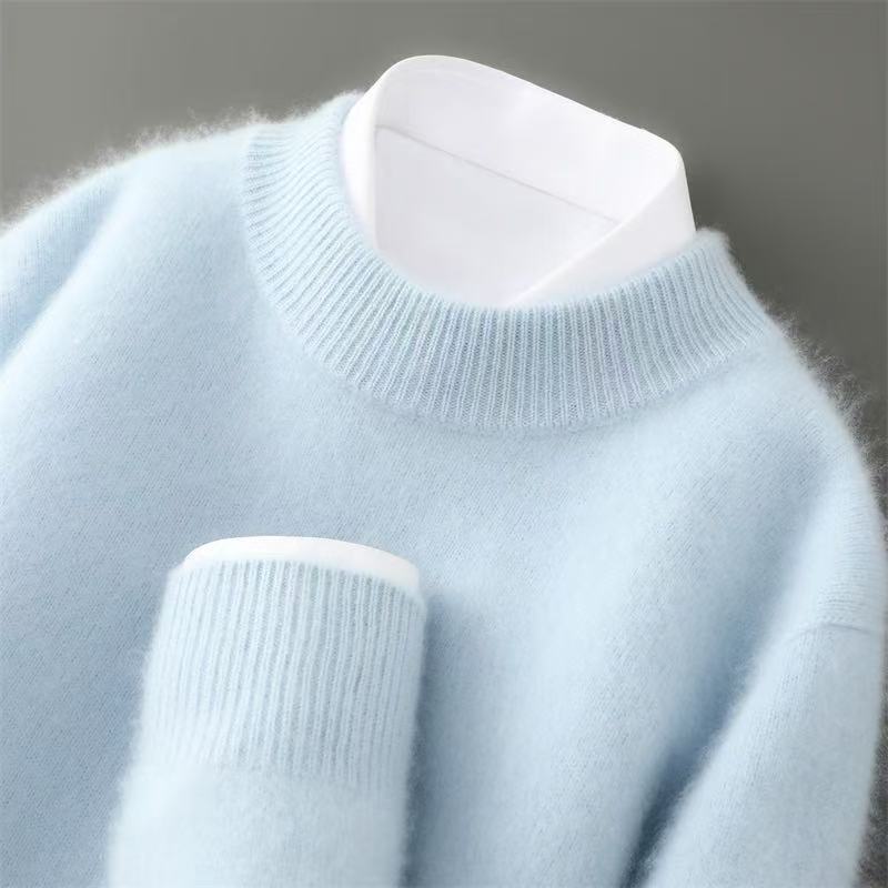 826 light blue [half turtleneck]
