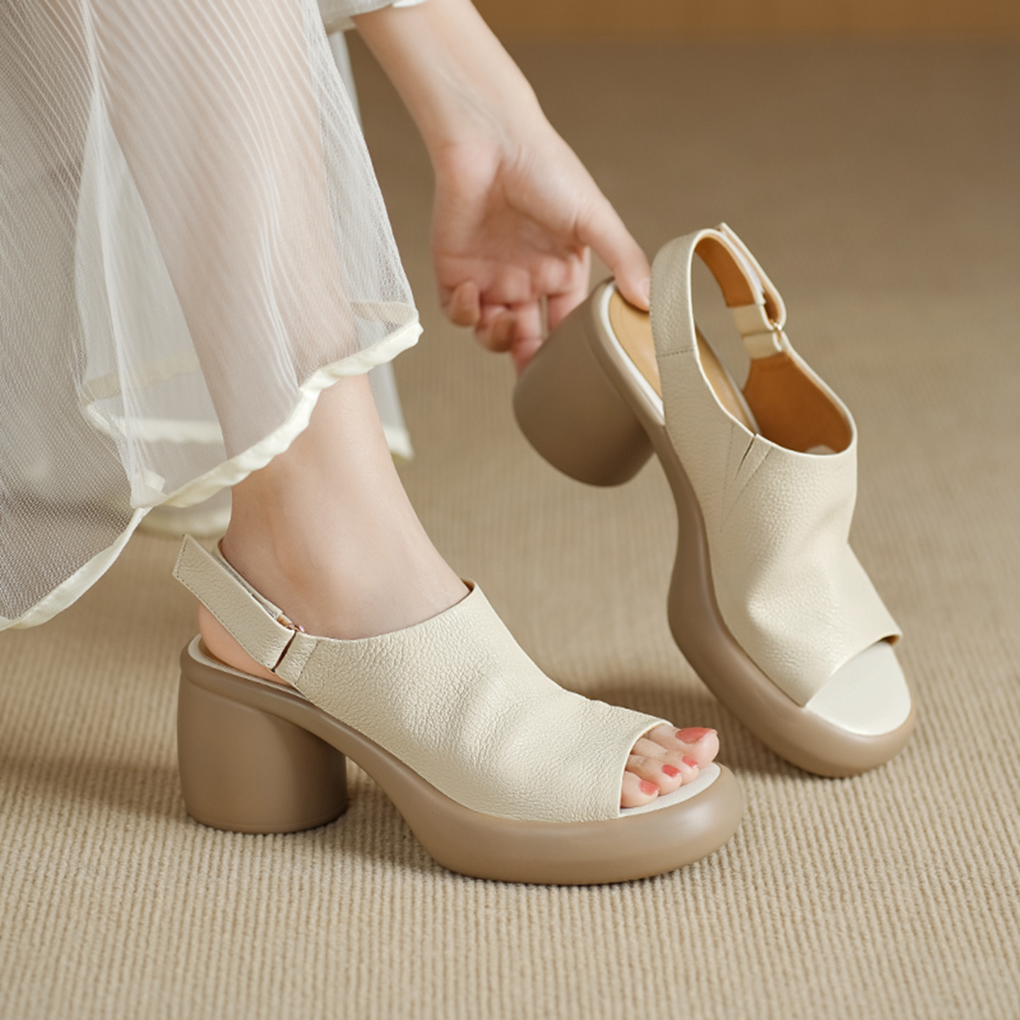 Sandal nữ cao gót mũi hở da cừu quai một từ khóa — màu trắng ngà