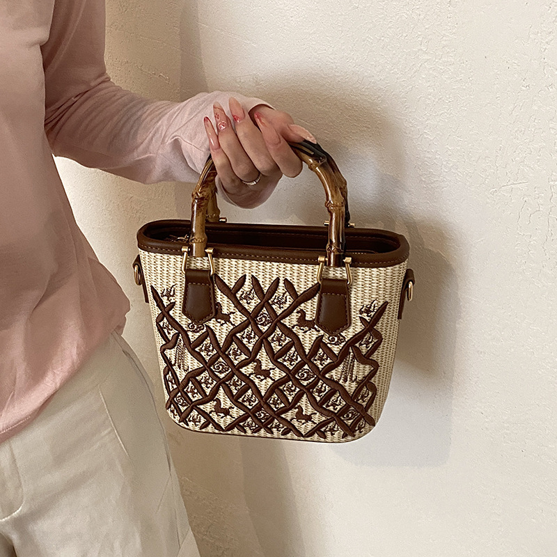 Cross-Border Bamboo-Patterned Handbag for Women, Light Luxury, Heavy-Duty Embroidery, Single-Shoulder Bucket Bag, Popular Woven Pattern Crossbody Bag