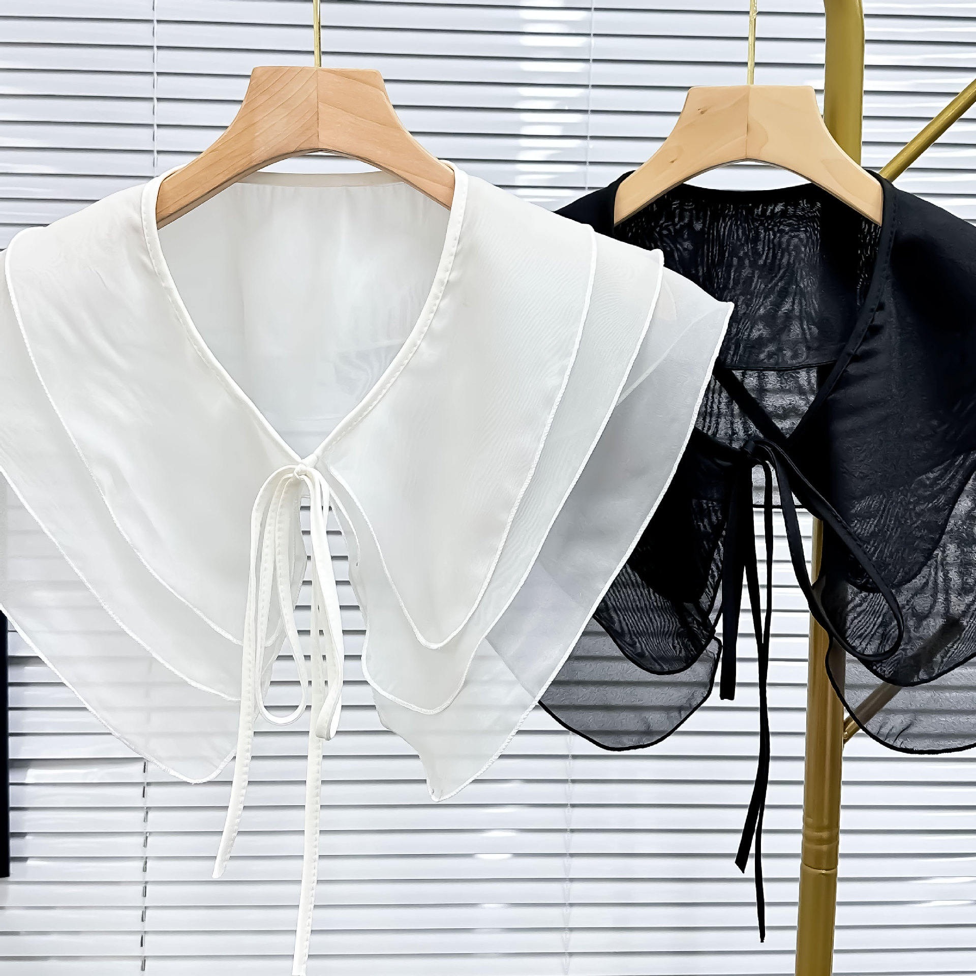 Pequeño viento fragrante blanco y negro de doble color cuello de chiffón de lazo falso moda moda moda de ropa de estilo único cuello coreano image 4