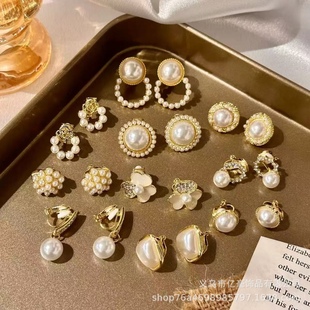 New ear clip without ear hole high bow earrings temperament pearl ear hanging light luxury painless triangle ear clip wholesale