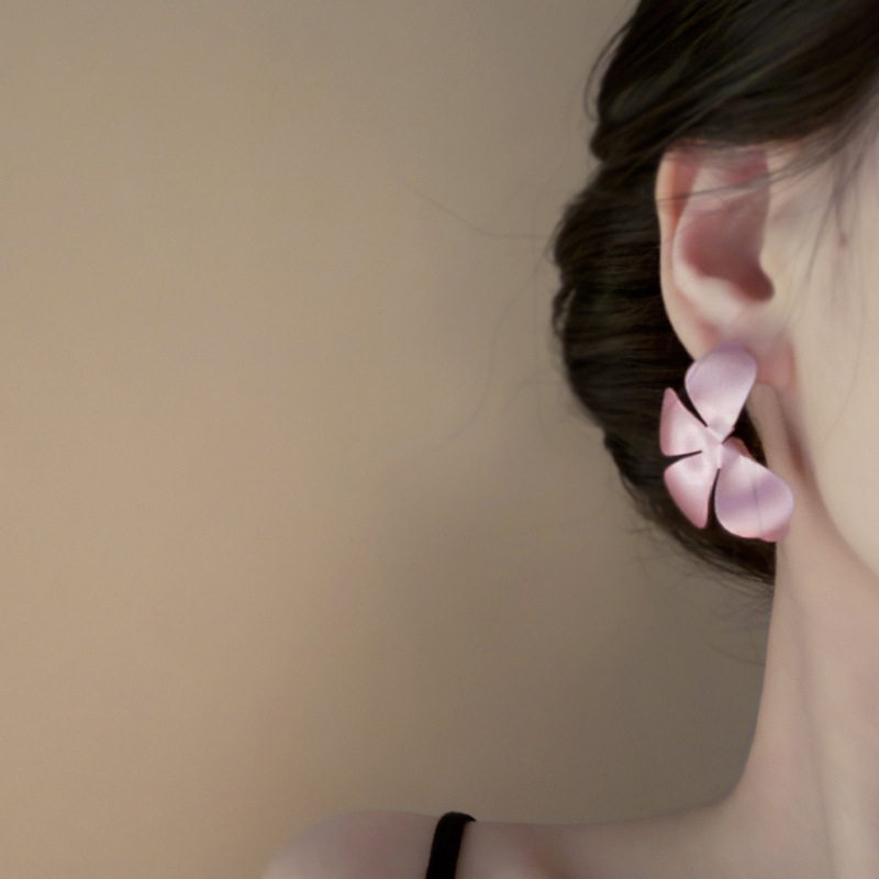 Silver needle European and American cross-border matte flower stud earrings, niche and simple style, versatile earrings, light luxury and high-end earrings for women pic 8