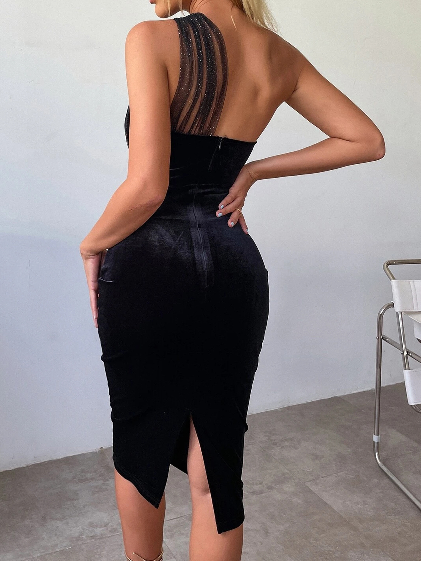 Elegantes Damen Abendkleid Aus Samt Mit Schlitz Und One-shoulder_voghion.com