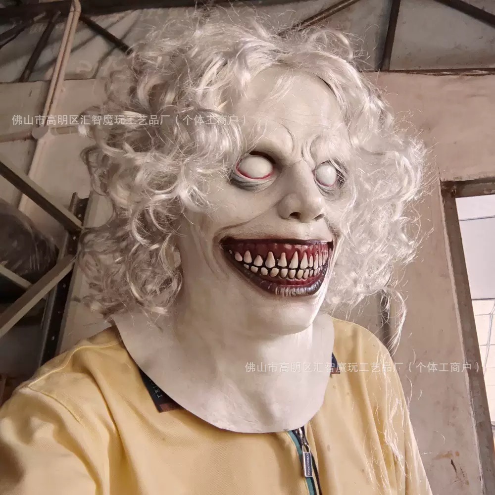 Máscara de exorcista Smile Ojos blancos Gada de diablo Nueva máscara de látex de terror COS de Halloween transfronteriza Spot