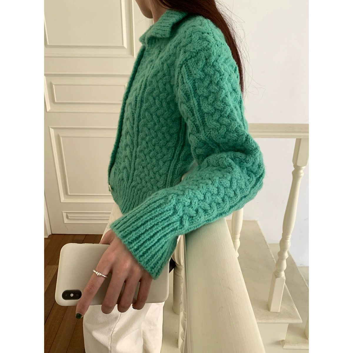 Yi En Ou inbyin носить свитер с отворотом кардиган наружный женский зимний короткий трикотажный топ с длинными рукавами