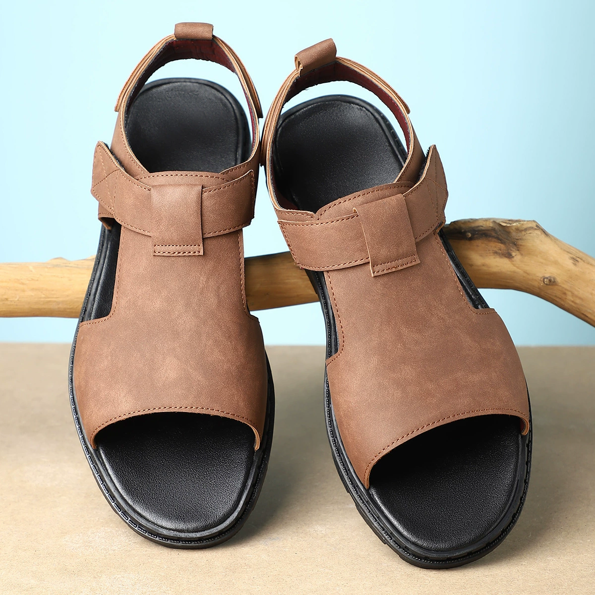 Новые летние дышащие сандалии с открытым носком для уличной одежды, модные нескользящие сандалии на мягкой подошве, универсальные повседневные сандалии и тапочки.