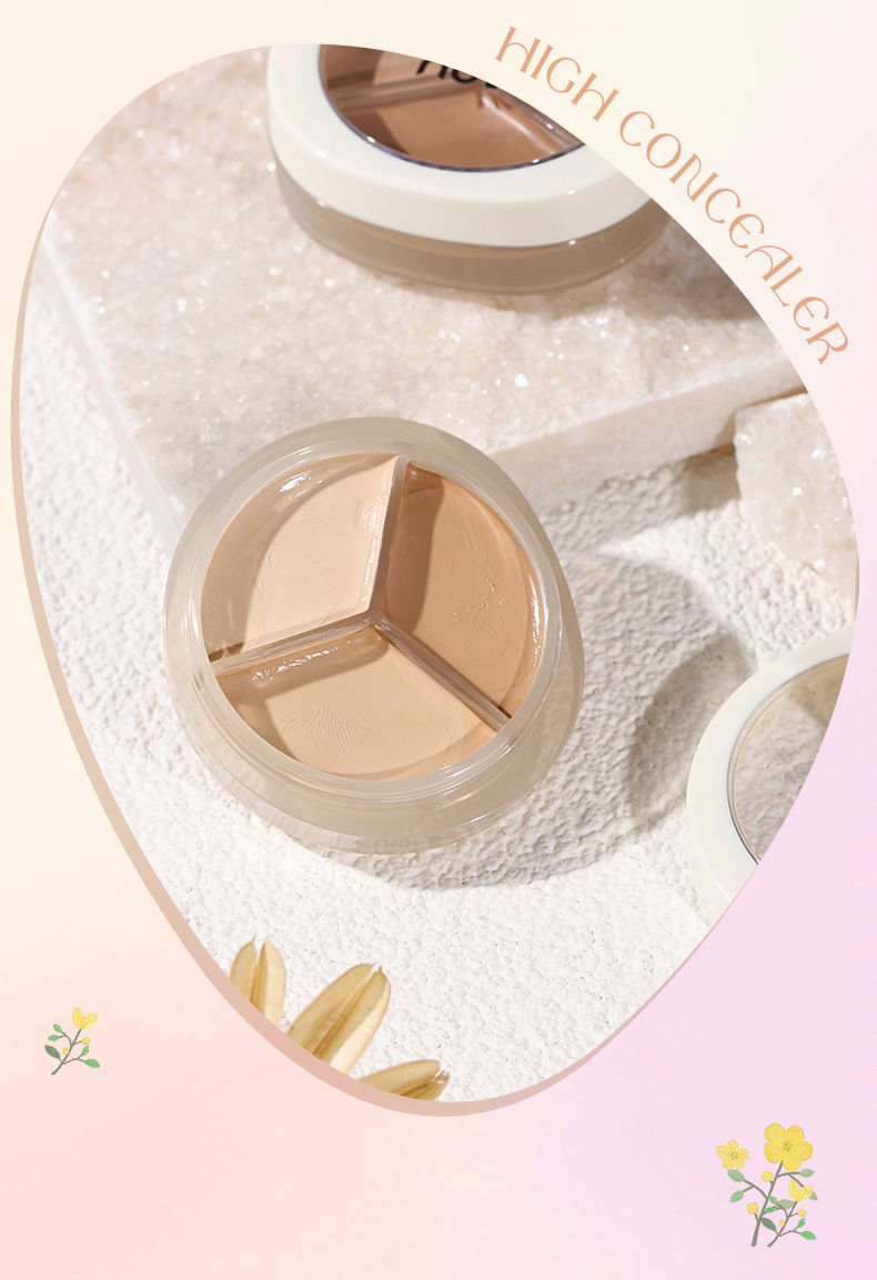 novo Pure and Light Three-Color Concealer Hydrates and moisturizes without powder clog, covering acne marks, spots and tear troughs. Concealer palette undefined
