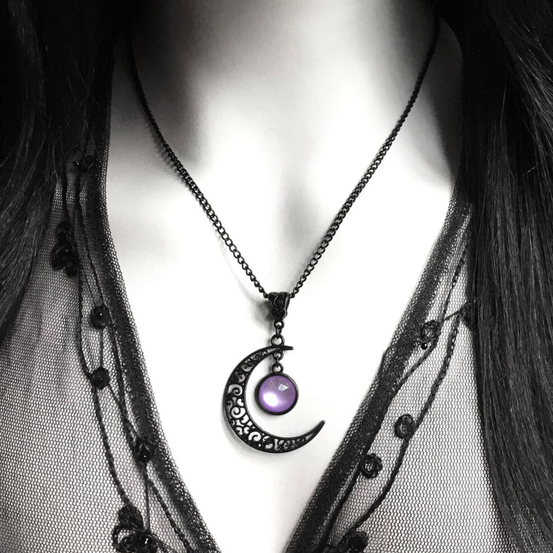 Cross-border trade Amazon Gothic Bohemian style black silk crescent necklace factory direct sales